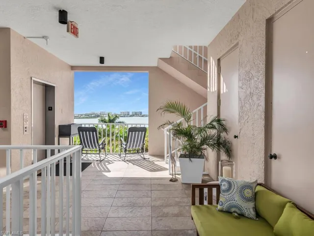Balcony with elevator