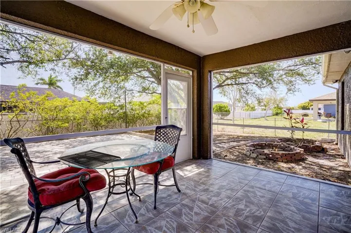 1427 Juanita Pl, Cape Coral, Florida 33909