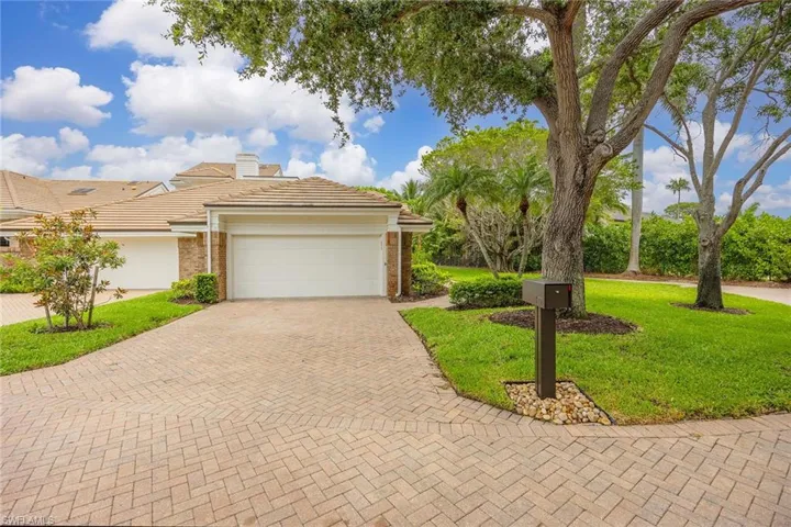 571 Park Shore Dr G6, Naples, Florida 34103