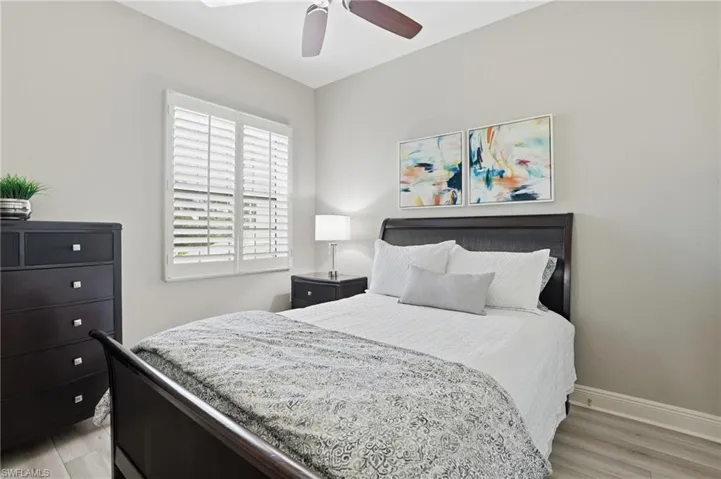 Middle Bedroom
