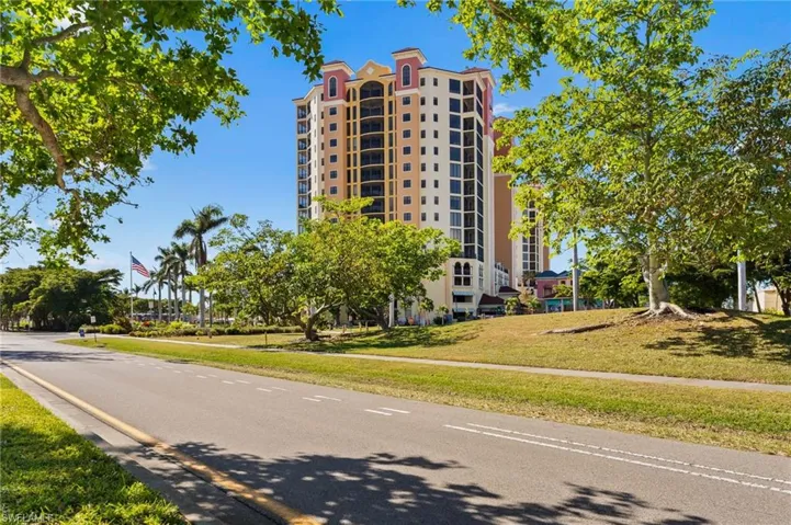 5793 Cape Harbour Dr 1111, Cape Coral, Florida 33914