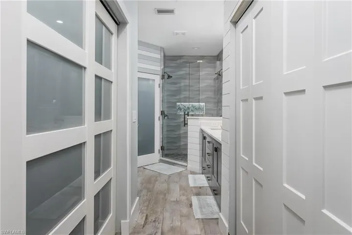 650  Lalique  CIR, Naples, FL 34119
