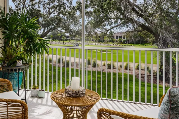 650  Lalique  CIR, Naples, FL 34119