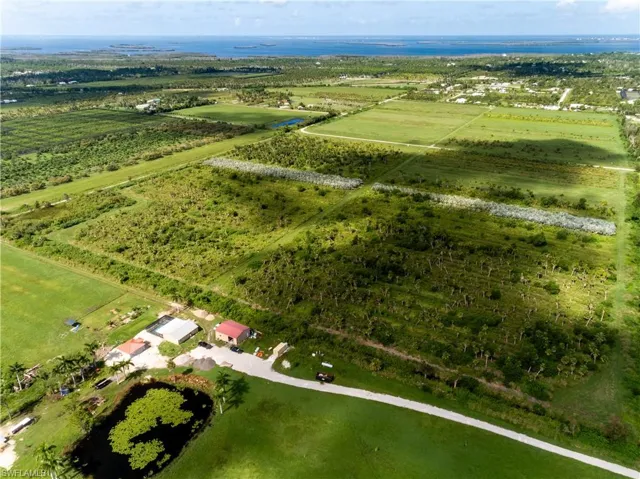 Bird's eye view featuring a rural view