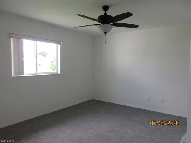 MASTER ROOM
