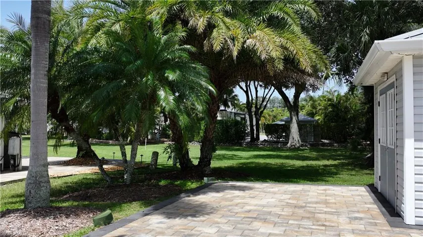 10067 Parkwood Dr, Fort Myers, Florida 33905