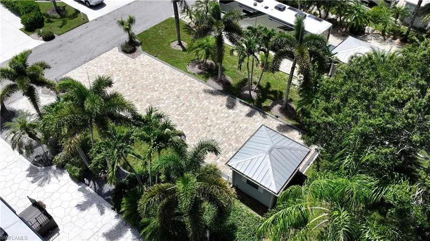 10067 Parkwood Dr, Fort Myers, Florida 33905