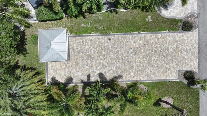 10067 Parkwood Dr, Fort Myers, Florida 33905
