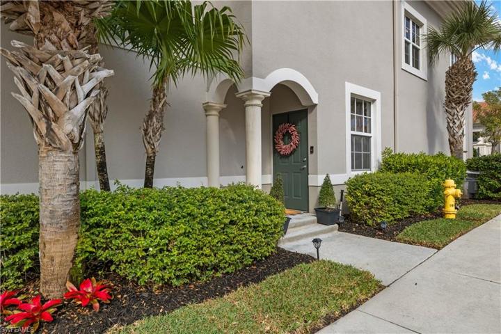 Front Entry Way