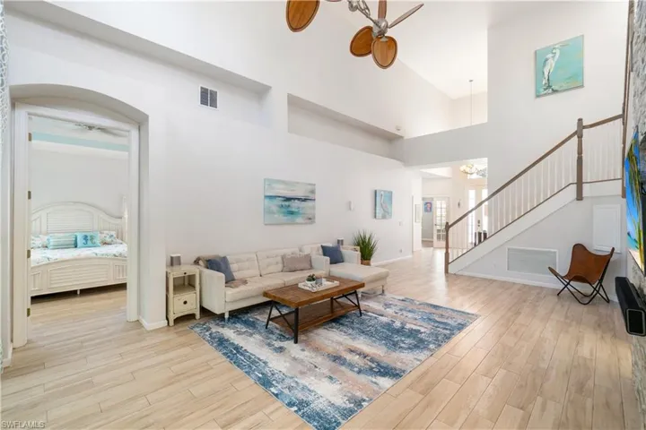 15881  Delasol  LN, Naples, FL 34110
