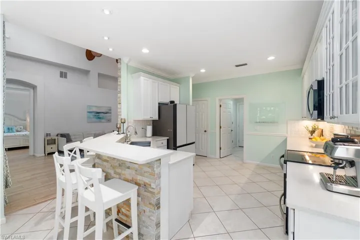15881  Delasol  LN, Naples, FL 34110