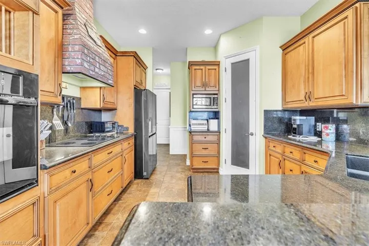 18150 Bending Willow Ct, Punta Gorda, Florida 33982