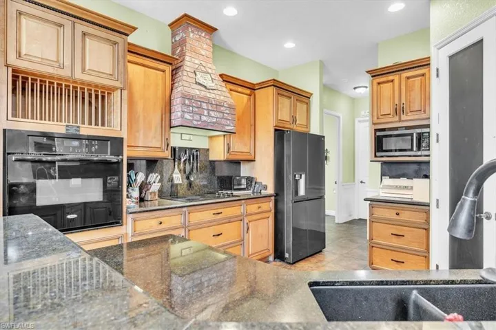 18150 Bending Willow Ct, Punta Gorda, Florida 33982