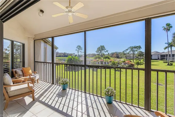 Beautiful golf course views from this screened lanai.