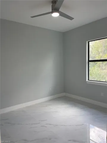 Empty room with ceiling fan