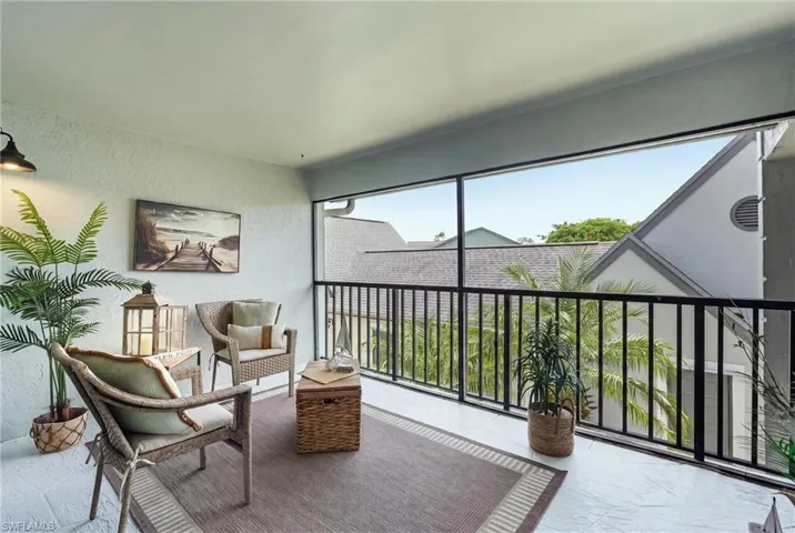 Screened Front Lanai