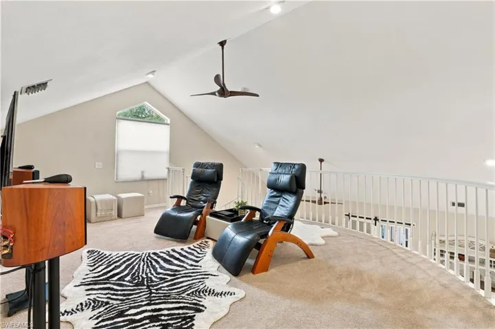 A flexible extension of the home’s living space, with soaring ceilings and abundant natural light