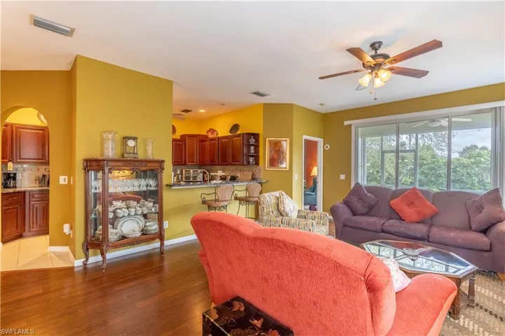 431  Crossfield E CIR, Naples, FL 34104