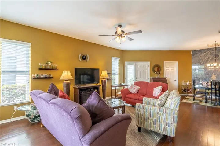 431  Crossfield E CIR, Naples, FL 34104