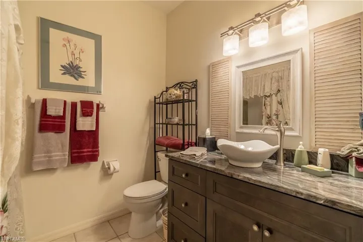 431  Crossfield E CIR, Naples, FL 34104