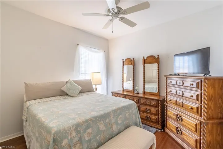 431  Crossfield E CIR, Naples, FL 34104