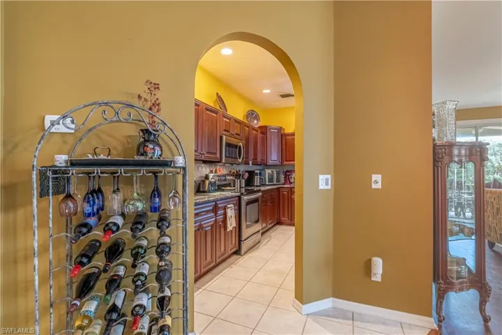 431  Crossfield E CIR, Naples, FL 34104