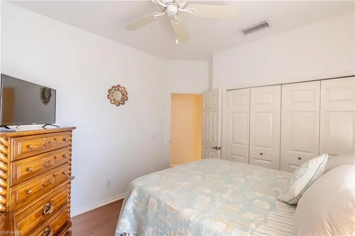 431  Crossfield E CIR, Naples, FL 34104