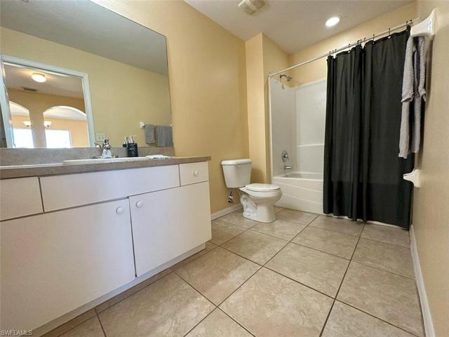1313 NE 9th  AVE, CAPE CORAL, FL 33909