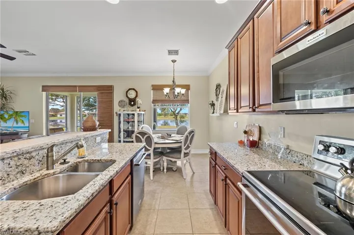1493  Birdie  DR, Naples, FL 34120