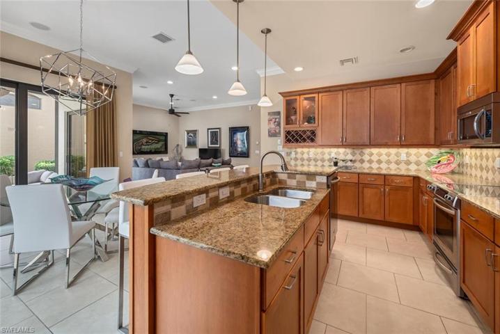 7892 Cordoba PL, NAPLES FL 34113