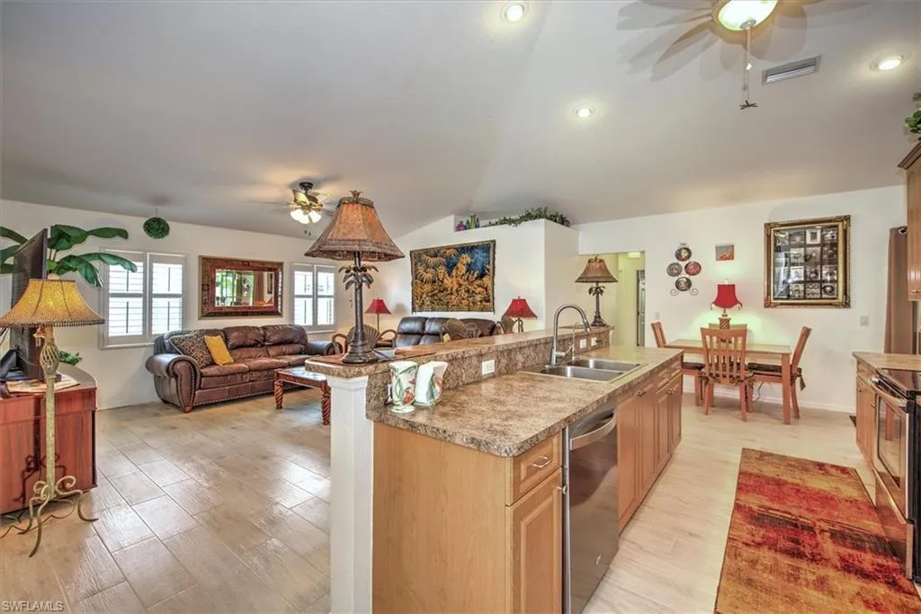 1428 38th AVE, Cape Coral, FL 33993,224054077