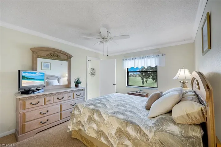 4338 27th Ct Sw 204, Naples, Florida 34116