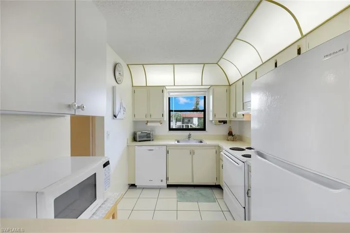 4338 27th Ct Sw 204, Naples, Florida 34116