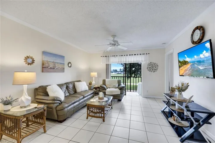 4338 27th Ct Sw 204, Naples, Florida 34116