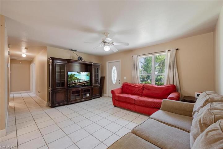 420 S Cypress ST, LABELLE FL 33935