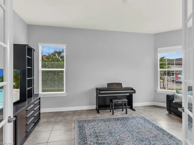 large front room can be an additional Guest Rm