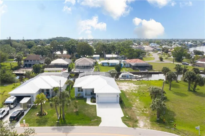 13454  Caribbean  BLVD, Fort Myers, FL 33905