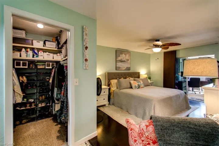 Master closet to bedroom