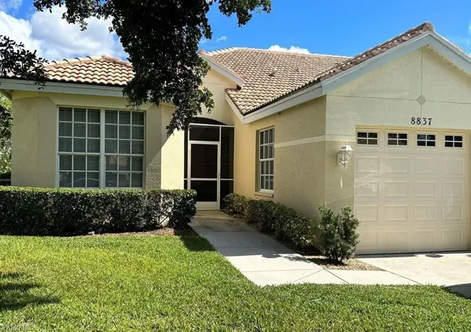 8837 E Bay Cir, Fort Myers, Florida 33908