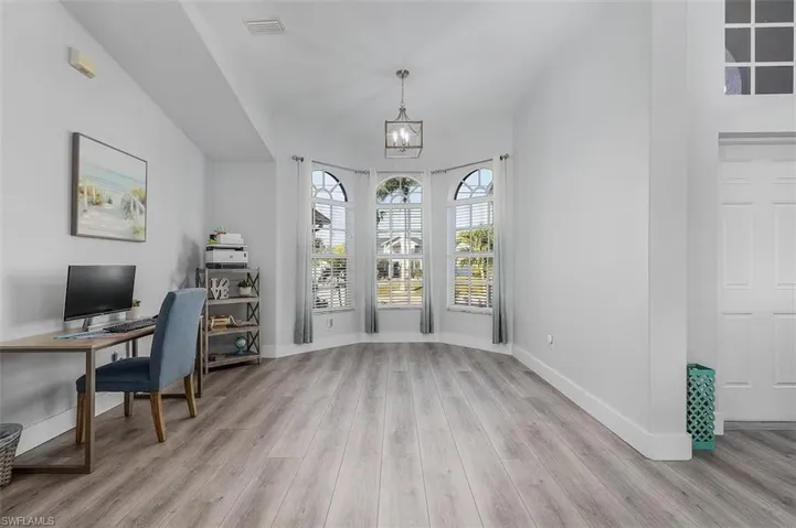 805 Sw 8th Ct, Cape Coral, Florida 33991