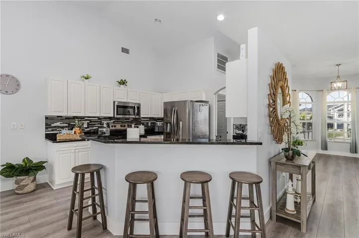 Kitchen/Breakfast bar