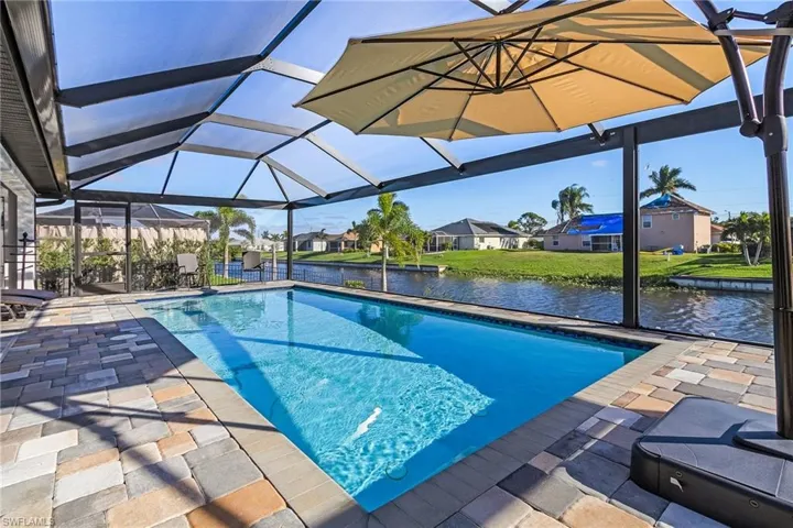 Pool/screened lanai