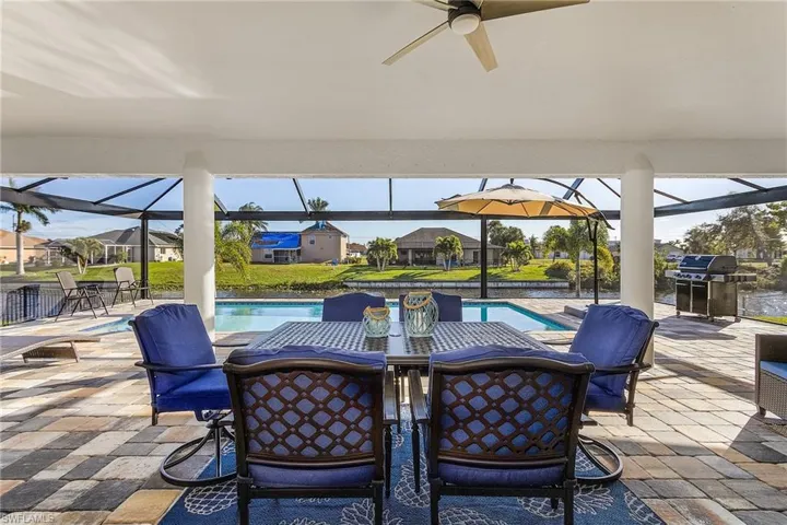 Pool/screened lanai