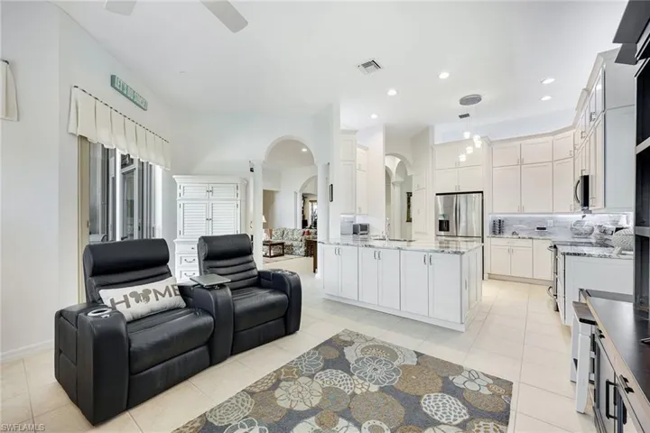 Family room & Kitchen