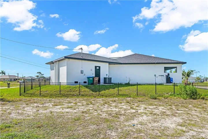 2304 23rd Ave, Cape Coral, Florida 33993