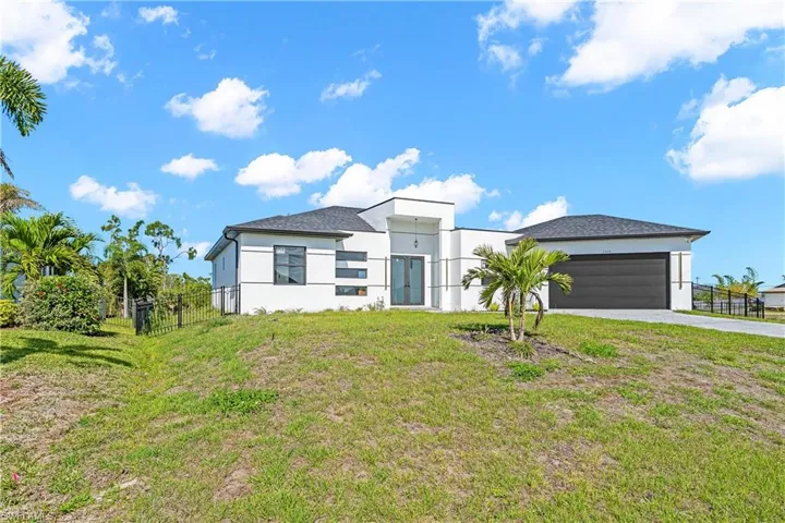 2304 23rd Ave, Cape Coral, Florida 33993