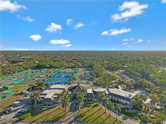 1672  Spoonbill  LN, Naples, FL 34105