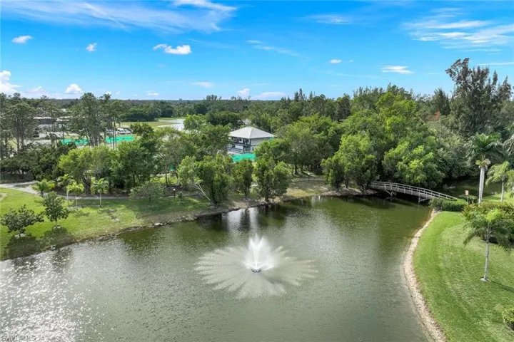 1672  Spoonbill  LN, Naples, FL 34105