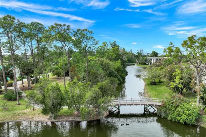 1672  Spoonbill  LN, Naples, FL 34105