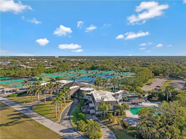 1672  Spoonbill  LN, Naples, FL 34105